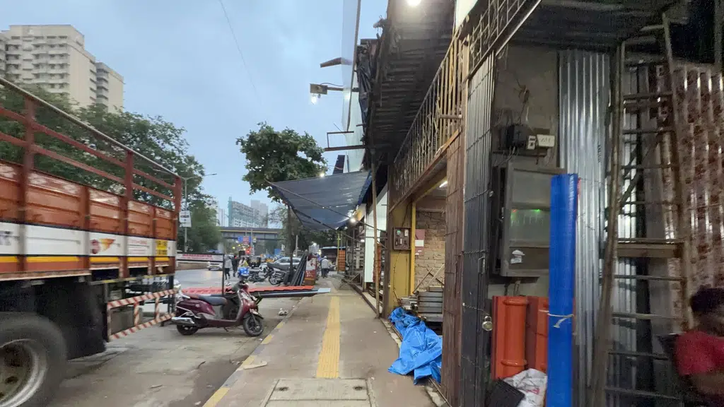 RNA Shopping Arcade