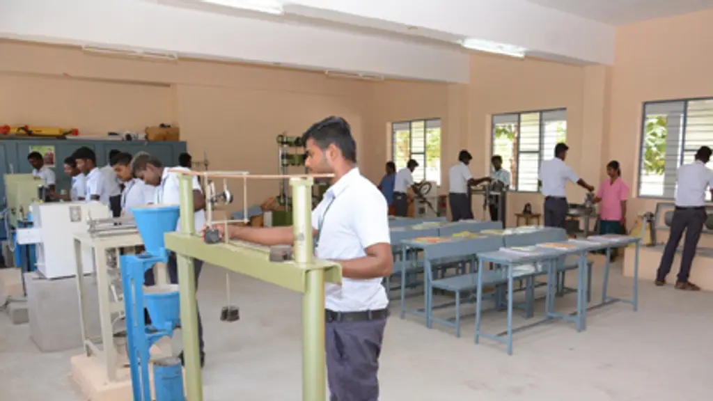 Sri SRNM Polytechnic College, Sattur
