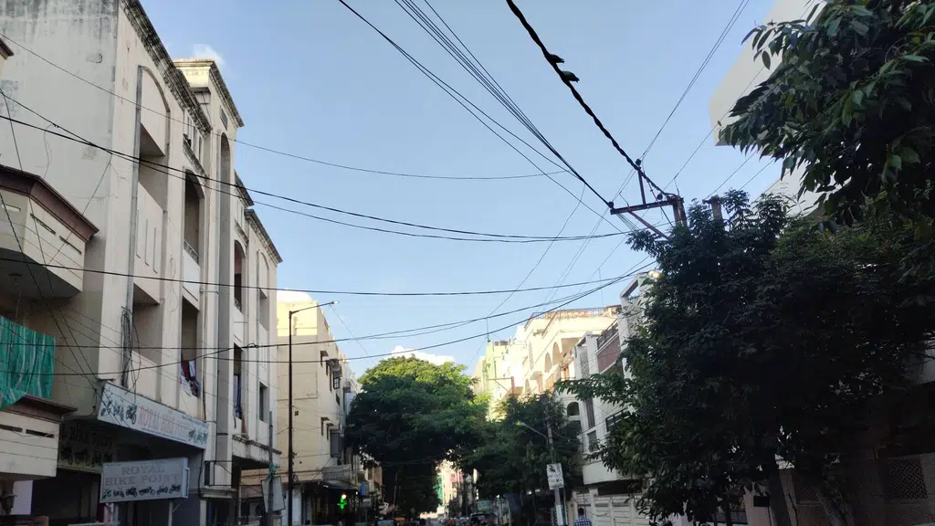 Masjid-E-Bilkis, Sa Colony, Tolichowki