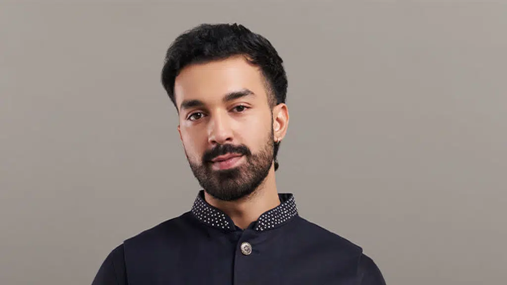 Riyaasat