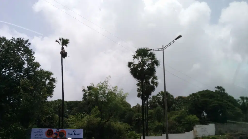 Late V.V.Dewoolkar High School
