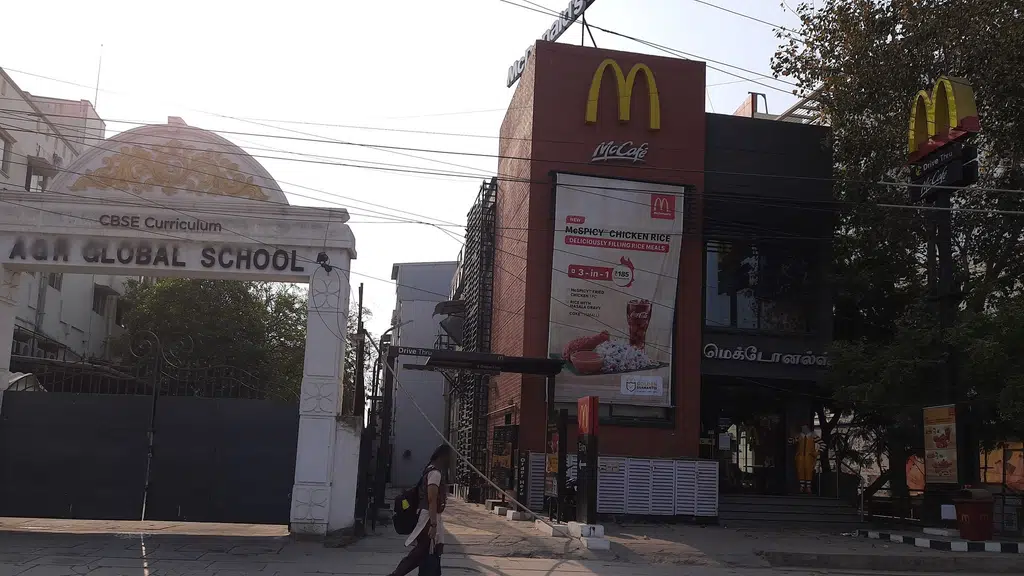 Dominos Medavakkam