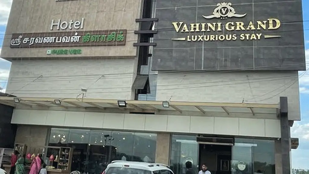 Hotel Vahini Grand / Hotel Saravana Bhavan