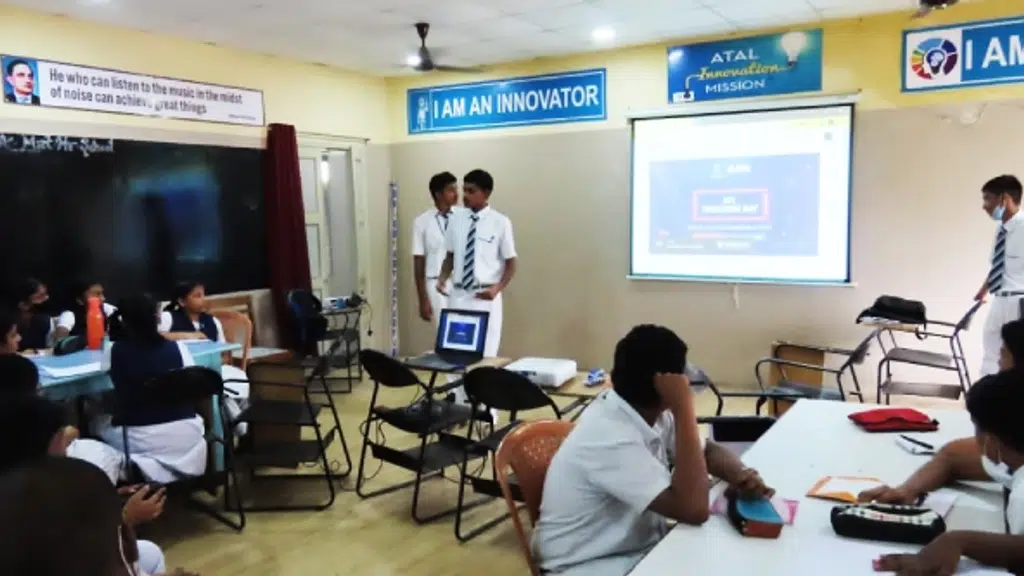 Sri Lakshminarayana Matriculation Higher Secondary School