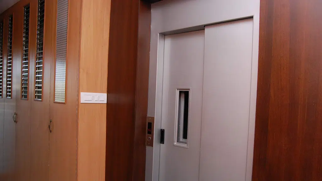 Hotel I-Way Residency