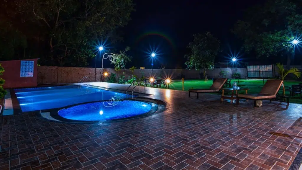 Hotel Jungle Palace Resort, Bandhavgarh