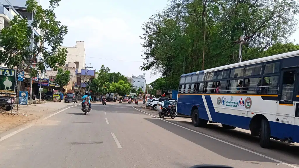 Vardhan Motor Driving School