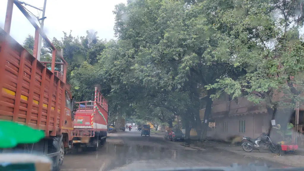 Huko Mukho Hangla