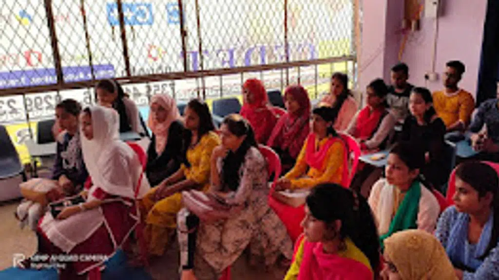 CEDET : A Computer Education & Competitive Exam Preparation Institution.