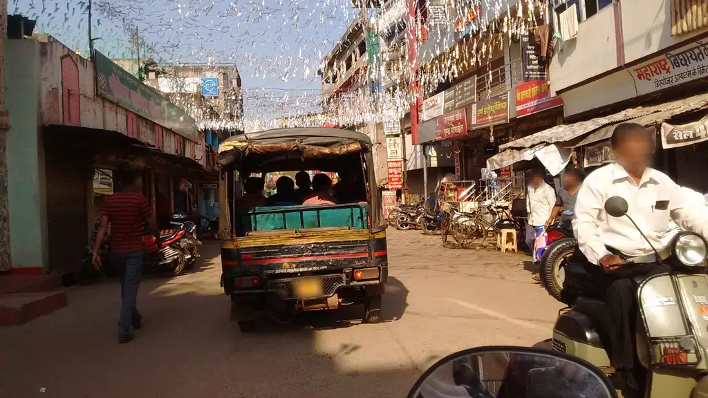 Shera Collection Gondia