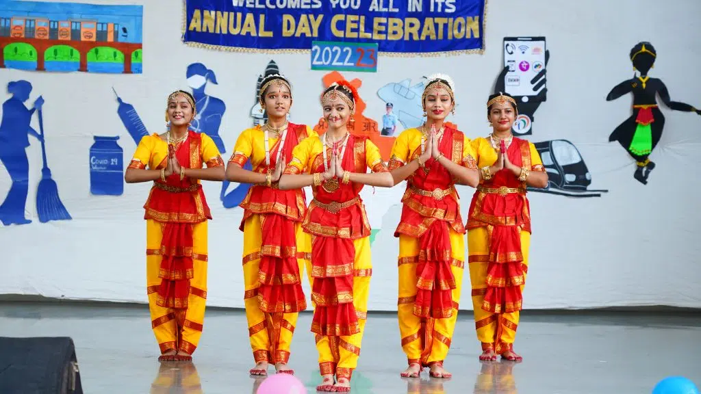 Sakar English School