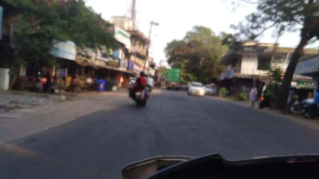Atidhi Vazhiyambalam