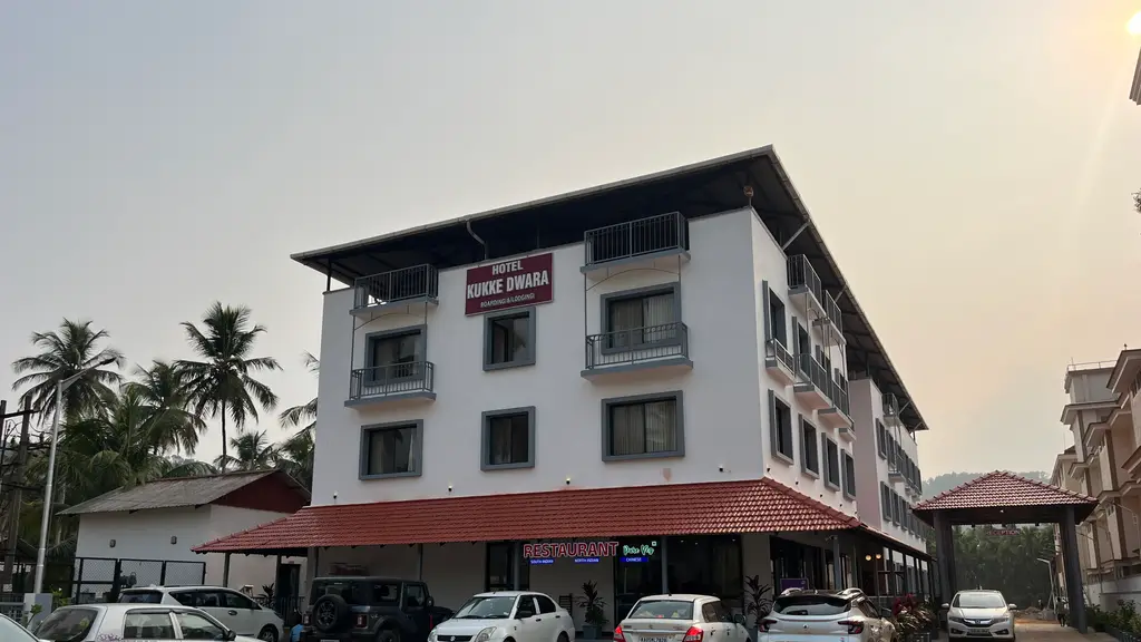 Hotel Dwara