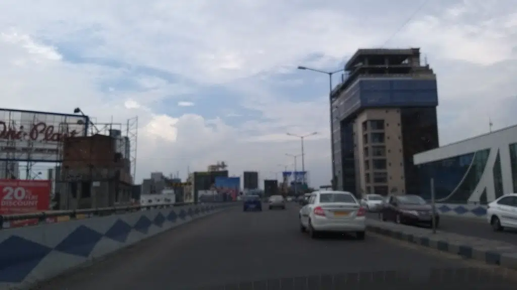 Shree Automotive Mahindra Showroom