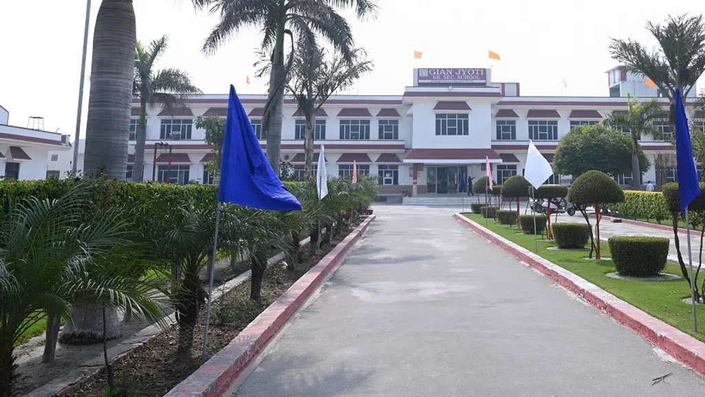 Gian Jyoti Sen. Sec. School