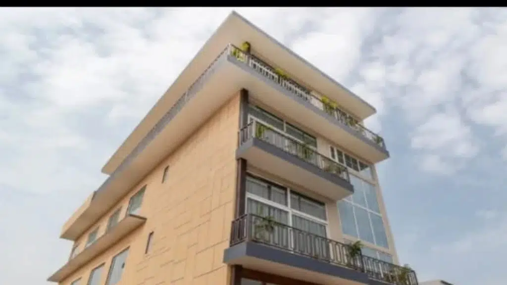Hotel Heaven Grand Ayodhya