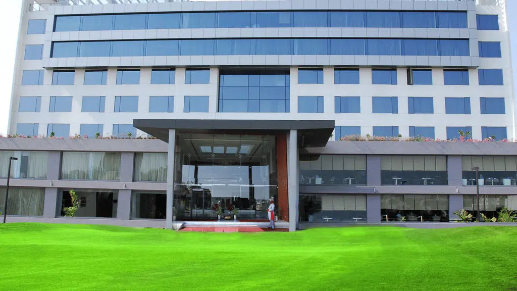 Daspalla Executive Court