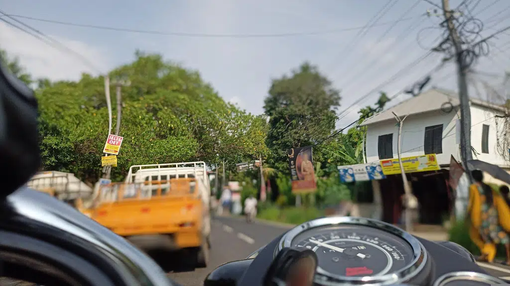 Thiruvaatta Bus Stop (Between Varissery and Kudayampadi)