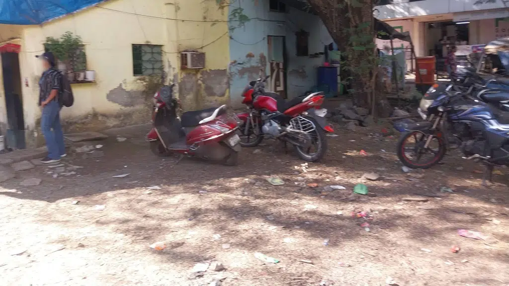Aarey Cross Road
