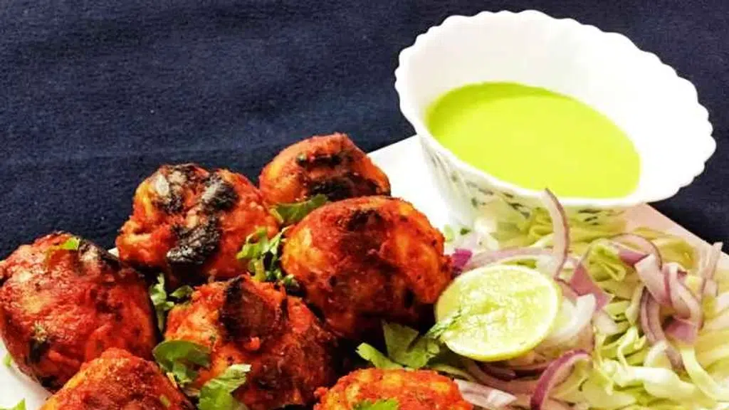 The momos cart ( A complete momos franchise service)