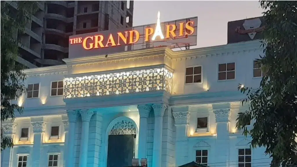 The Grand Paris Banquets