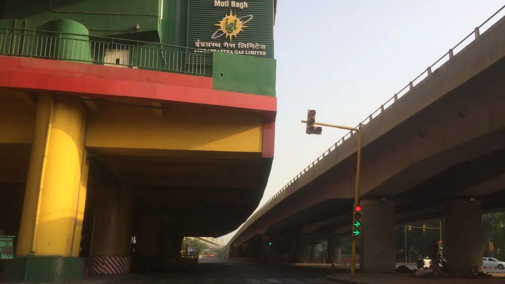 Sir M. Vishweshwaraiah Moti Bagh Metro Station-Gate No 1