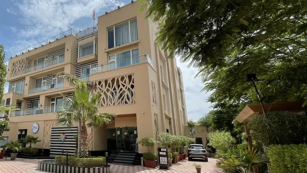HOTEL Chirag