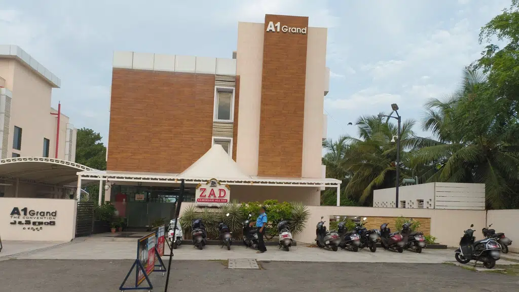 A1 Grand The Convention