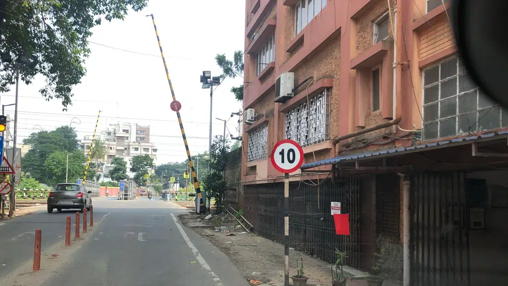 Khirki Juice Center