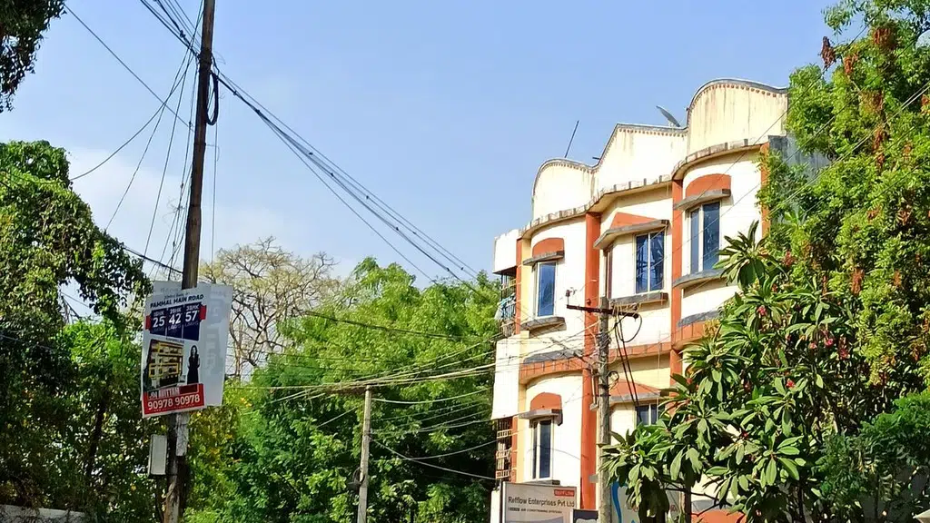 MedPlus Pammal Thiruneermalai Main Road Pharmacy & Lab