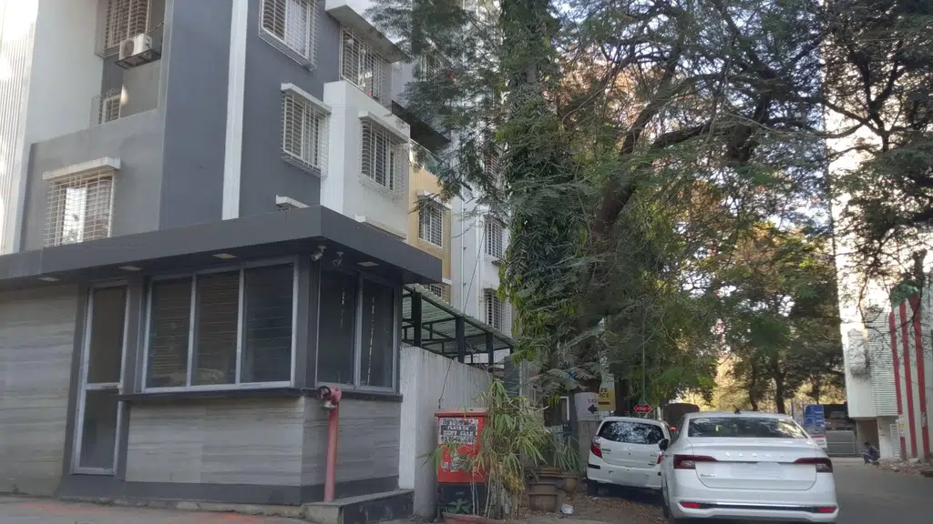 SNDT Arts and Com College For Women, Karve road, Pune 38