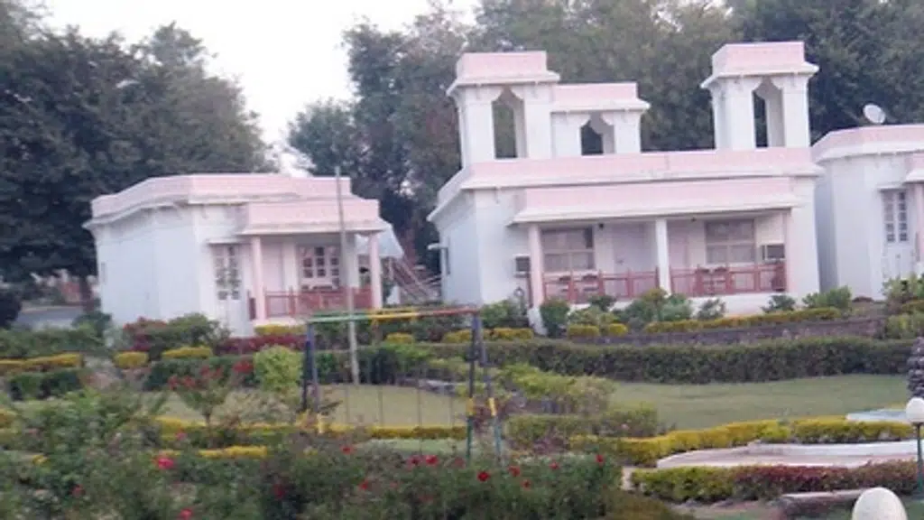 Hotel Narmada Retreat