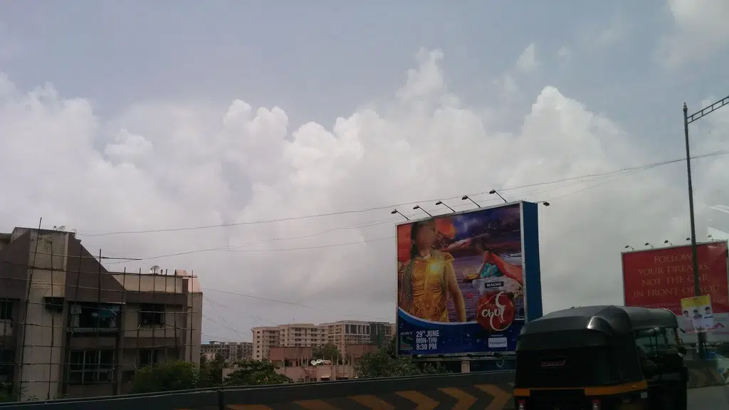 Neelam Gulzar Apartment