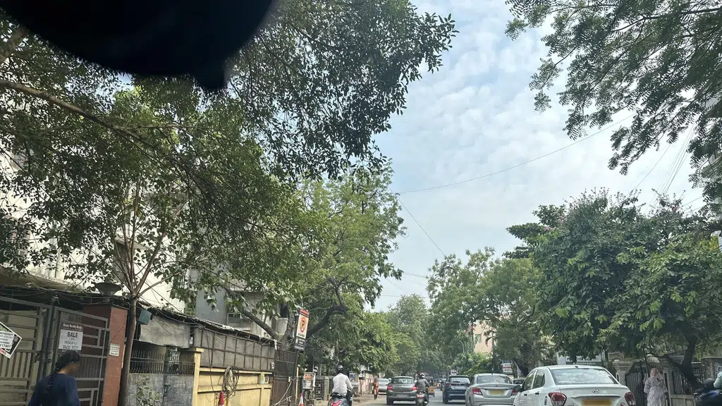 Annachi Lalackada Hotel Parking