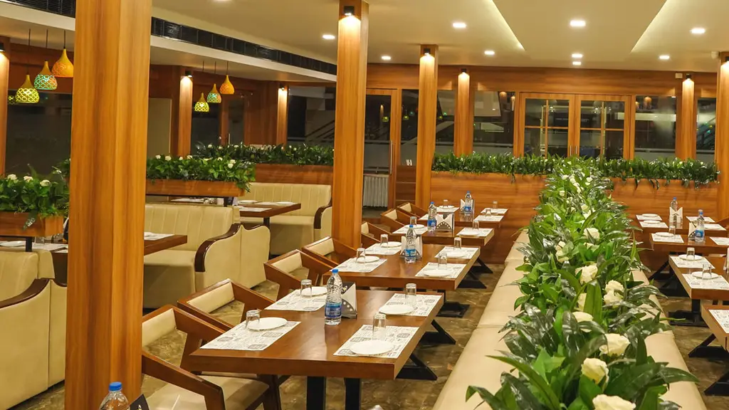 Hotel Grand Courtyard Pala