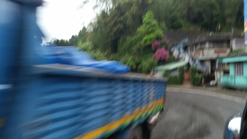 Mahakal cab service Darjeeling