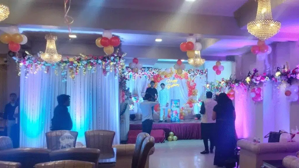 Golden Event Palace