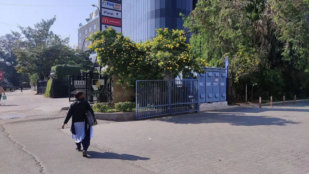 Phoenix Marketcity Car Alighting Entry