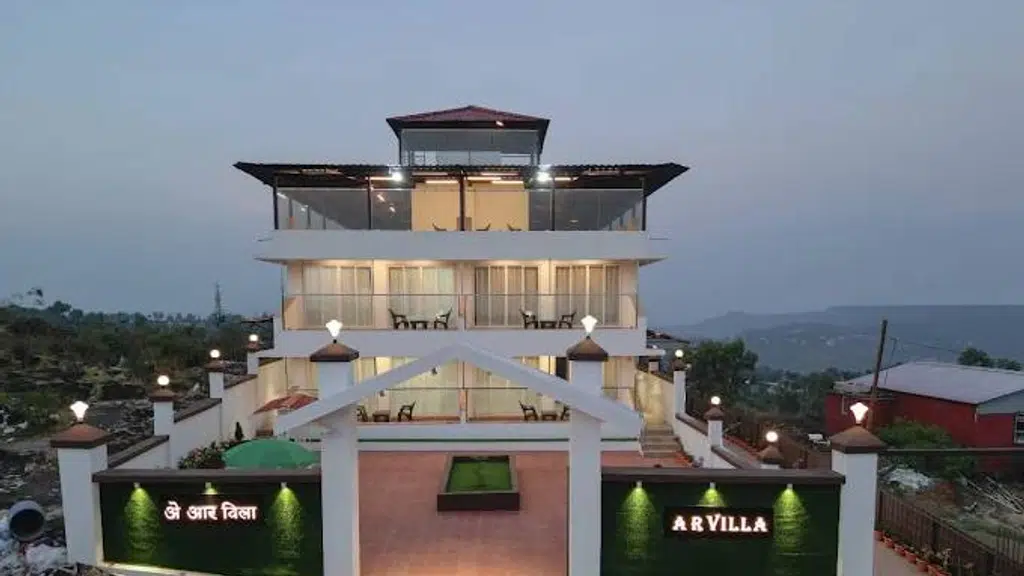 A R VILLA