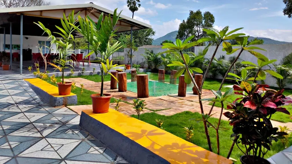 Canal Touch Resort