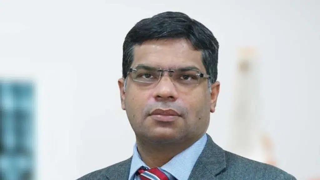 Dr. Gaurav Sharma Spine Surgeon