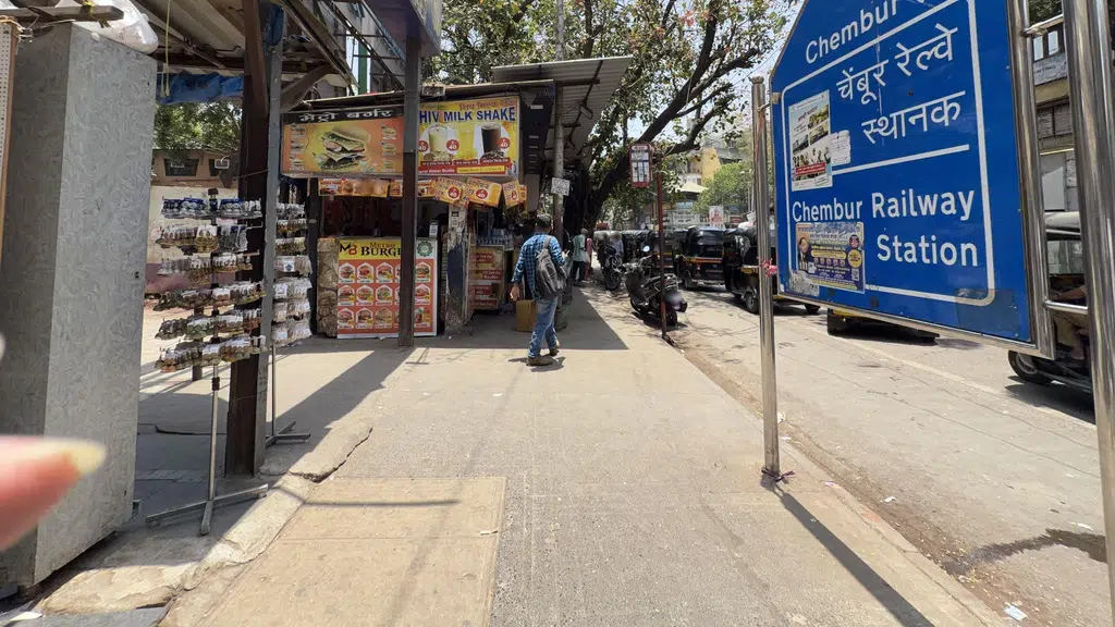 BB's Bombay Burgers