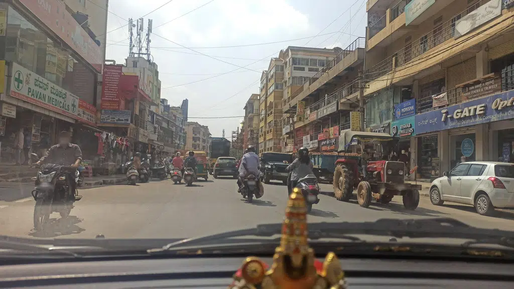 Warsi Tours and Travels