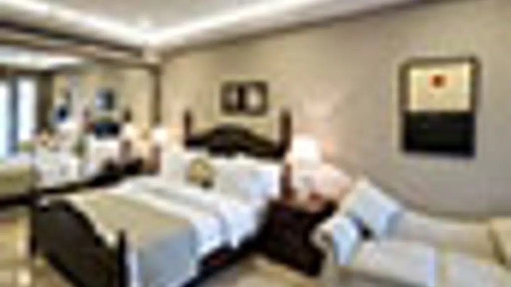 Catriona Seven Star Luxury Apts,ambience Mall