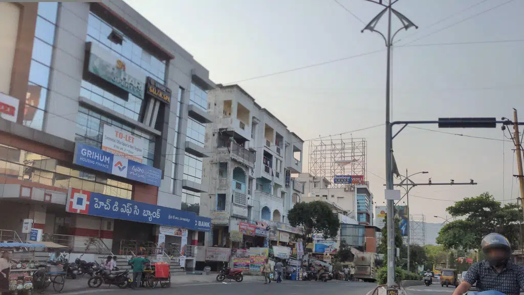 VRL Bus Vishakapatanam Main Office
