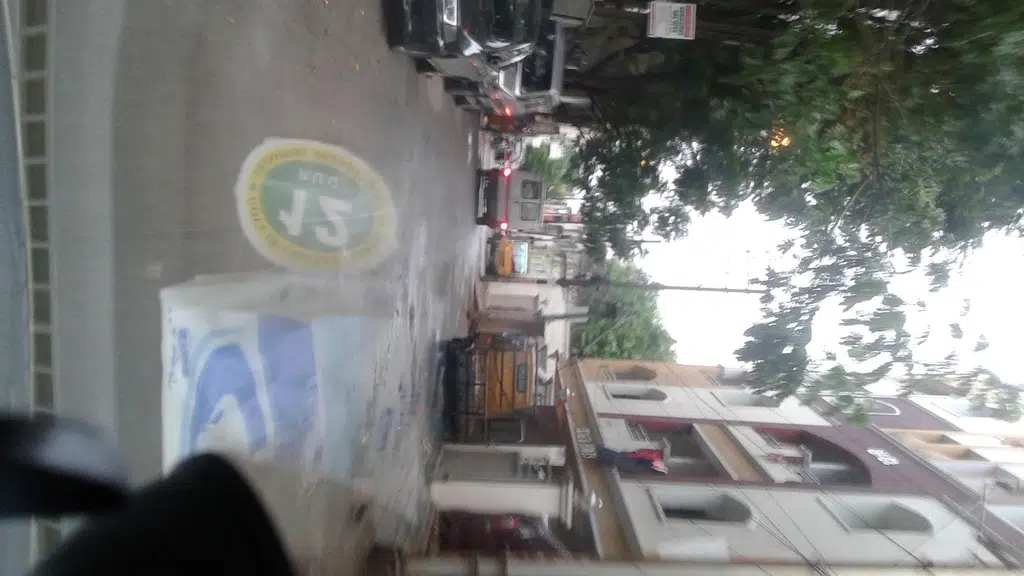 Badam Ki Jali Aziz Bagh
