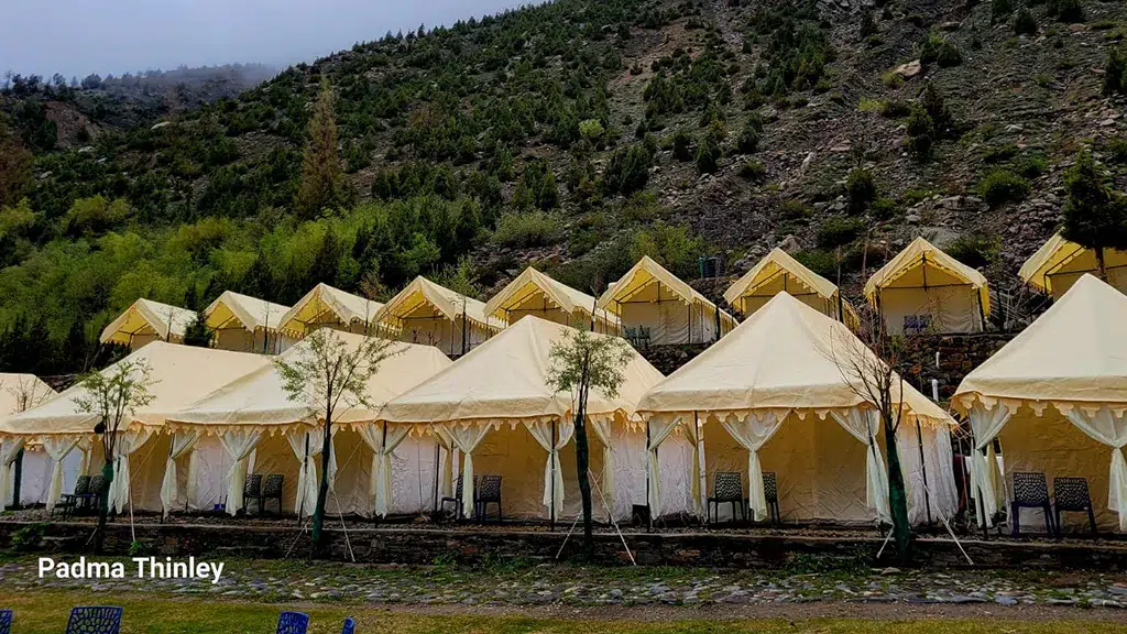 Gemur Holidays-Be in the lap of Mystic Mountains .