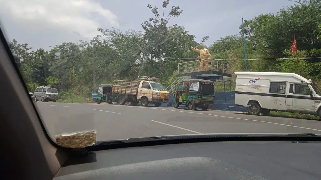 Old R R Peta Urdu School