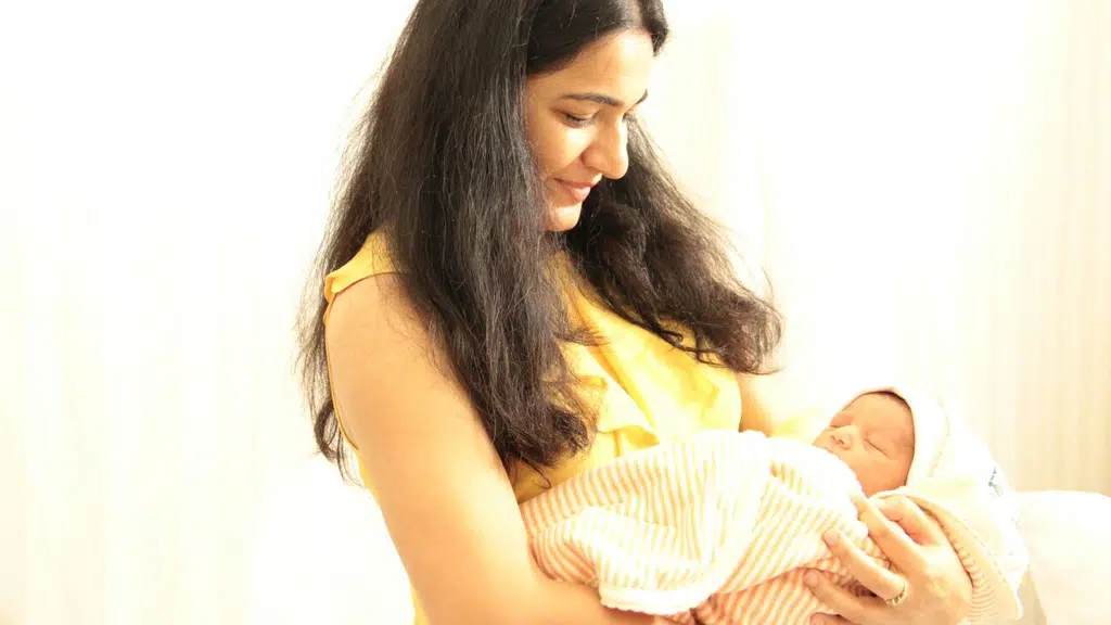 Dr Deepika Tiwari- Gynecologist & Pregnancy Specialist Doctor