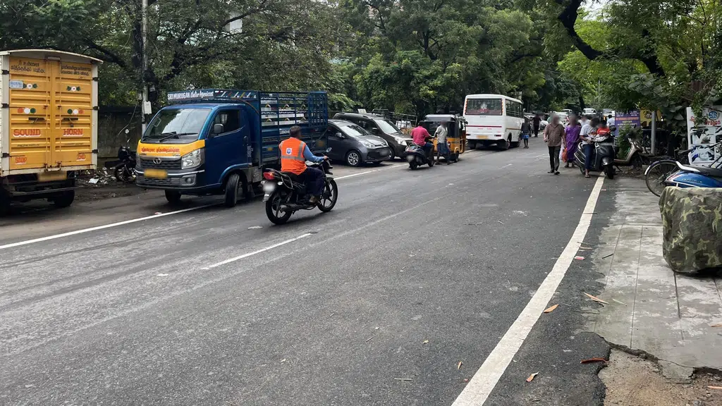Canal Bank Road Parking
